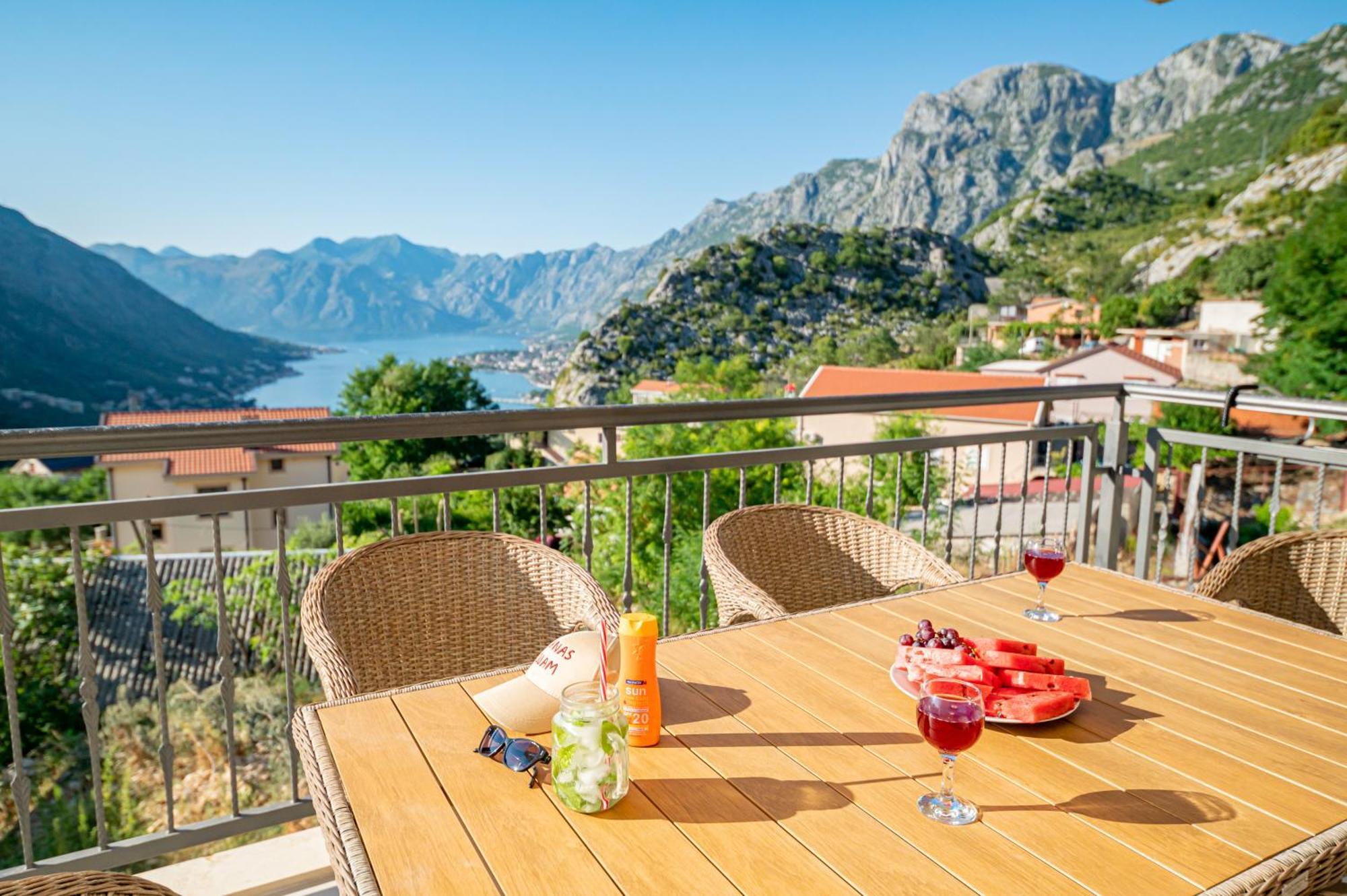 Red Hill Leilighet Kotor Eksteriør bilde