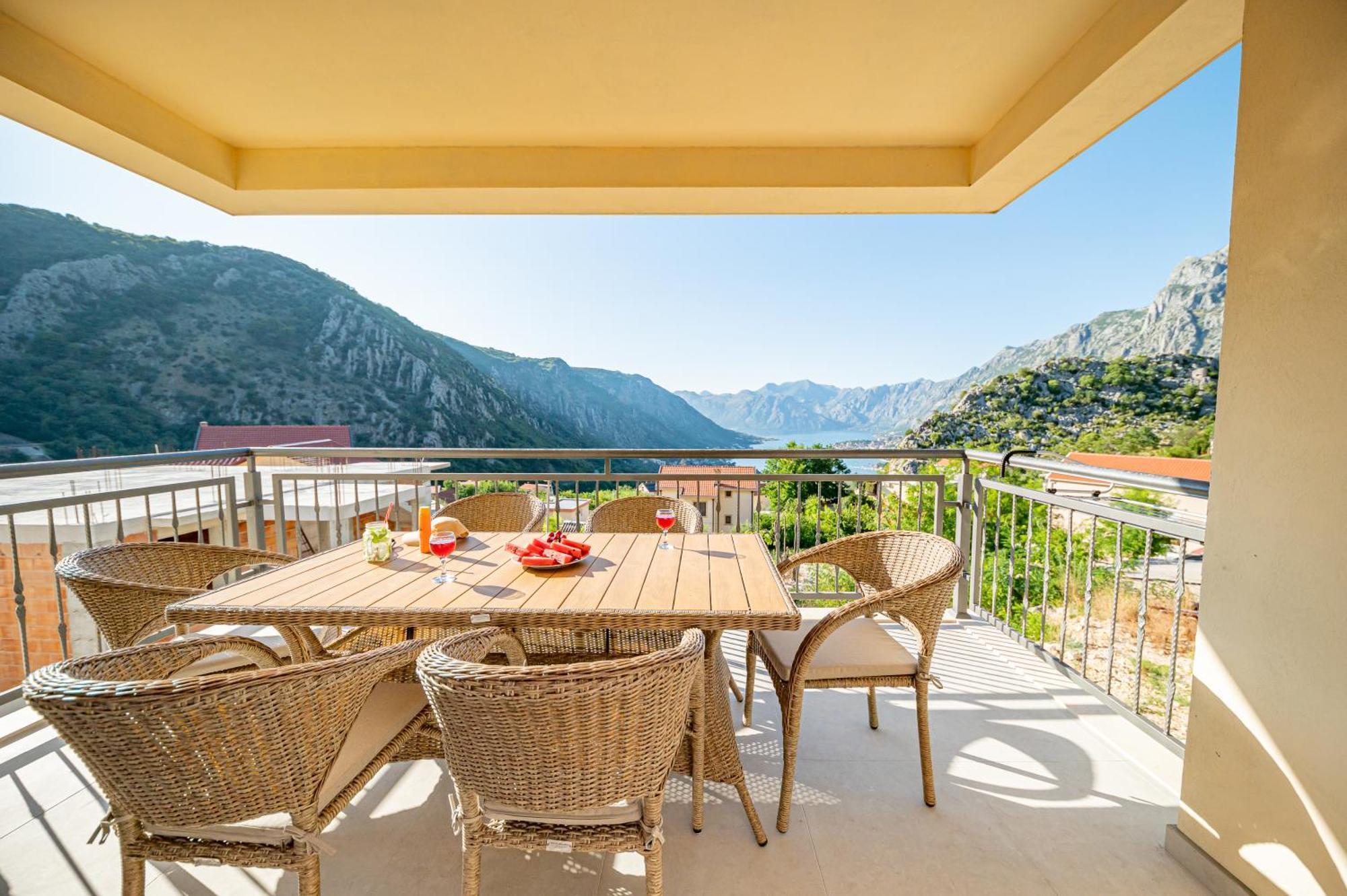 Red Hill Leilighet Kotor Eksteriør bilde