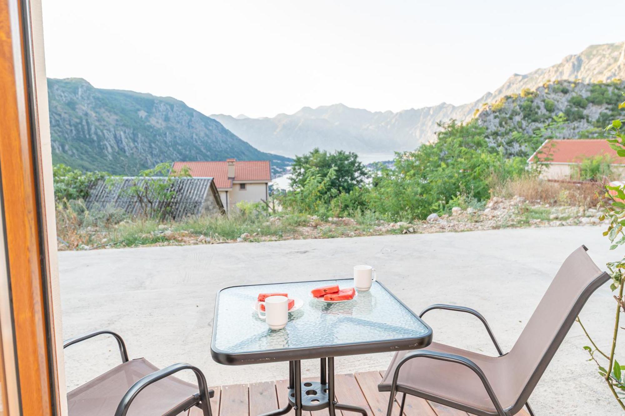 Red Hill Leilighet Kotor Eksteriør bilde