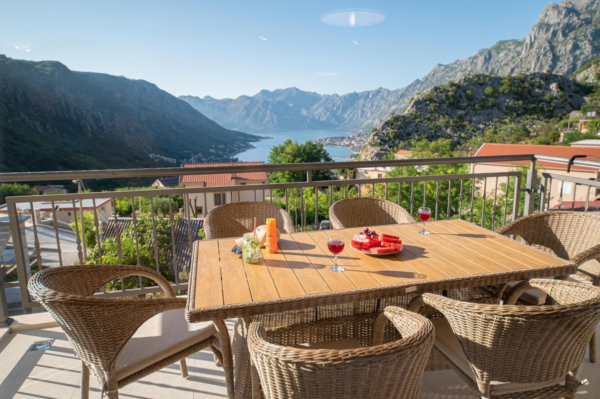 Red Hill Leilighet Kotor Eksteriør bilde